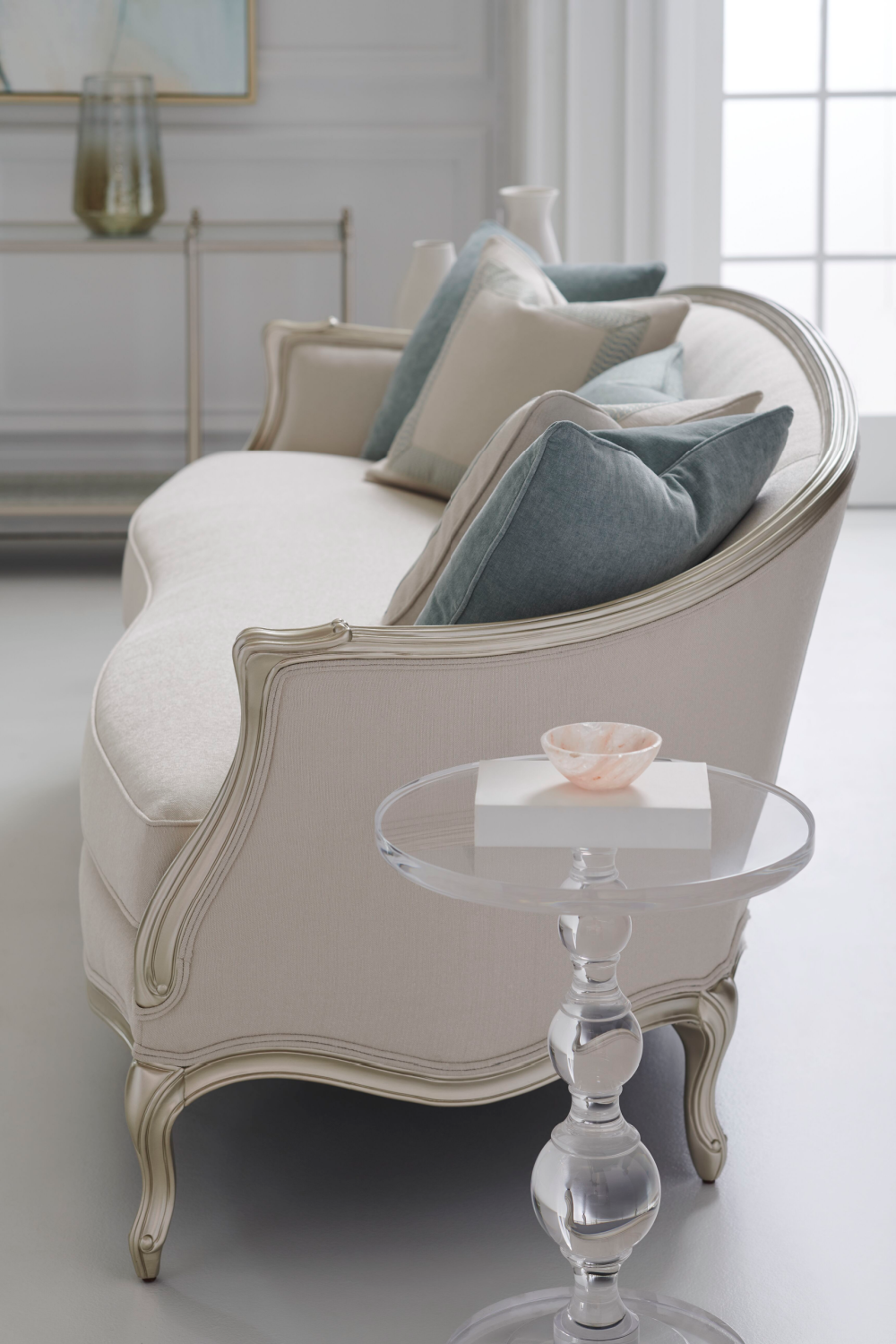   Acrylic Sculpted Side Table | Oroa.com