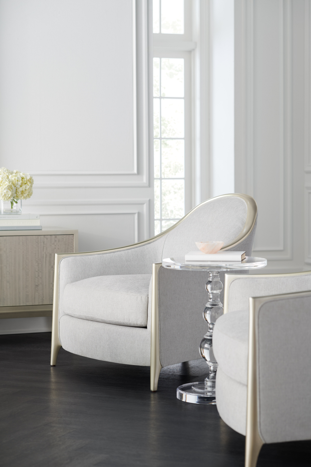   Acrylic Sculpted Side Table | Oroa.com