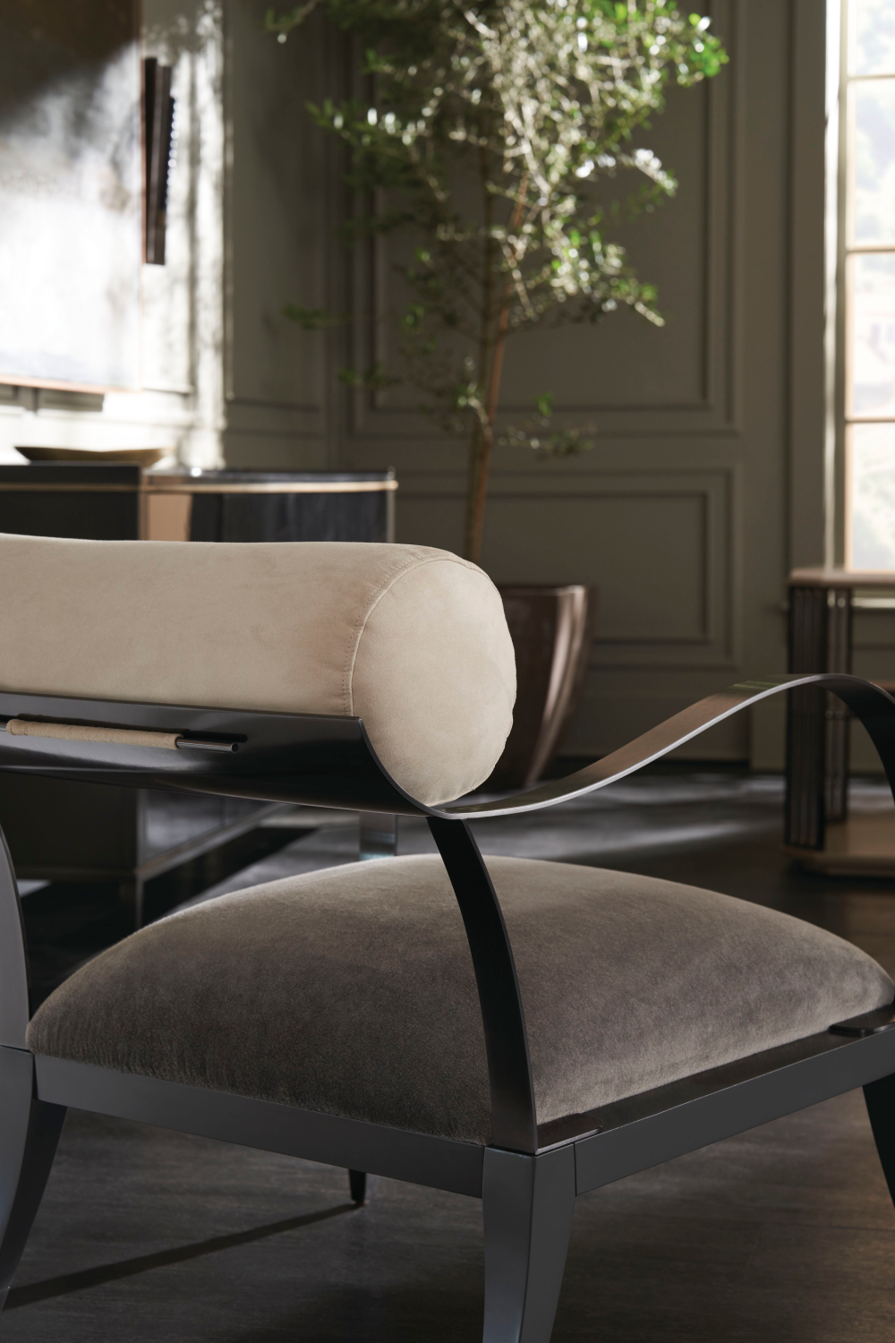   Sculptural Lounge Chair | Oroa.com
