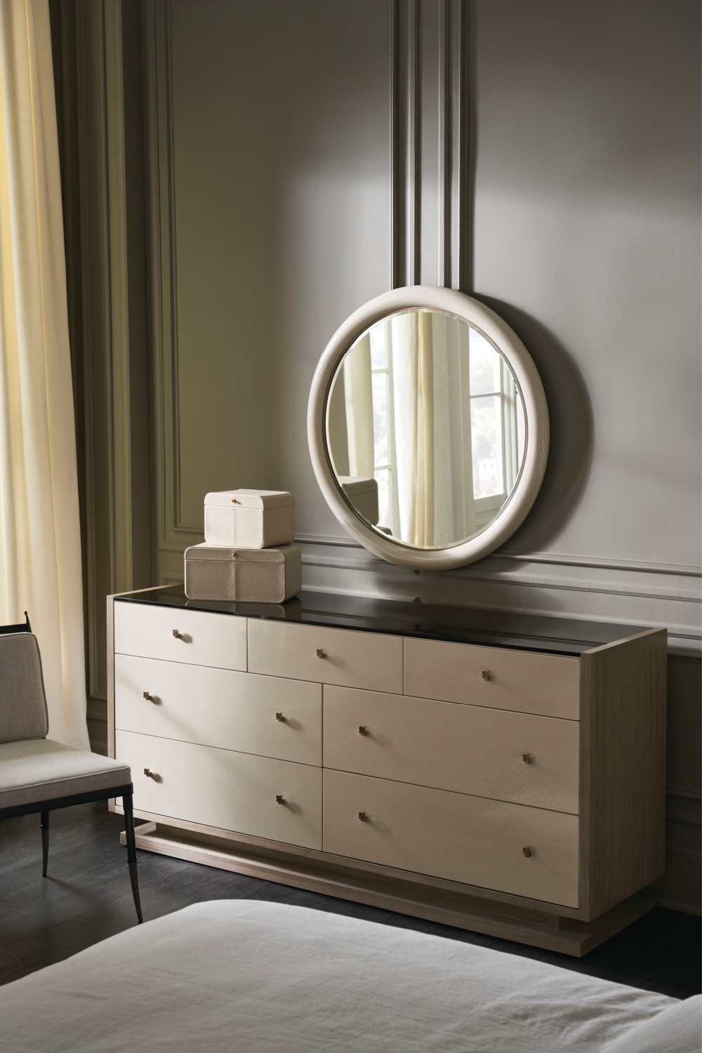   Beige Linen Buttoned Chair | Oroa.com