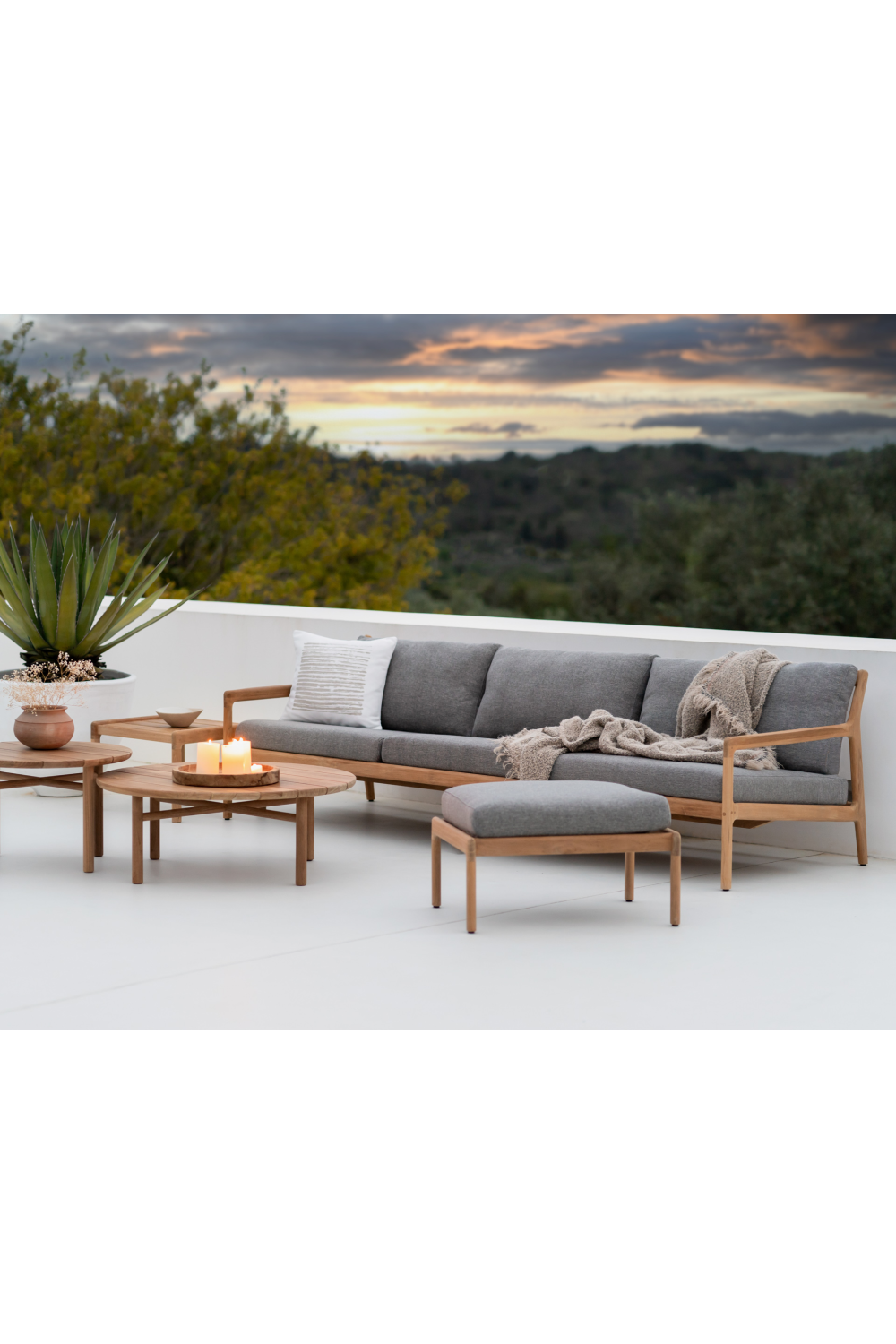   Teak 3+ Seater Outdoor Sofa | Oroa.com