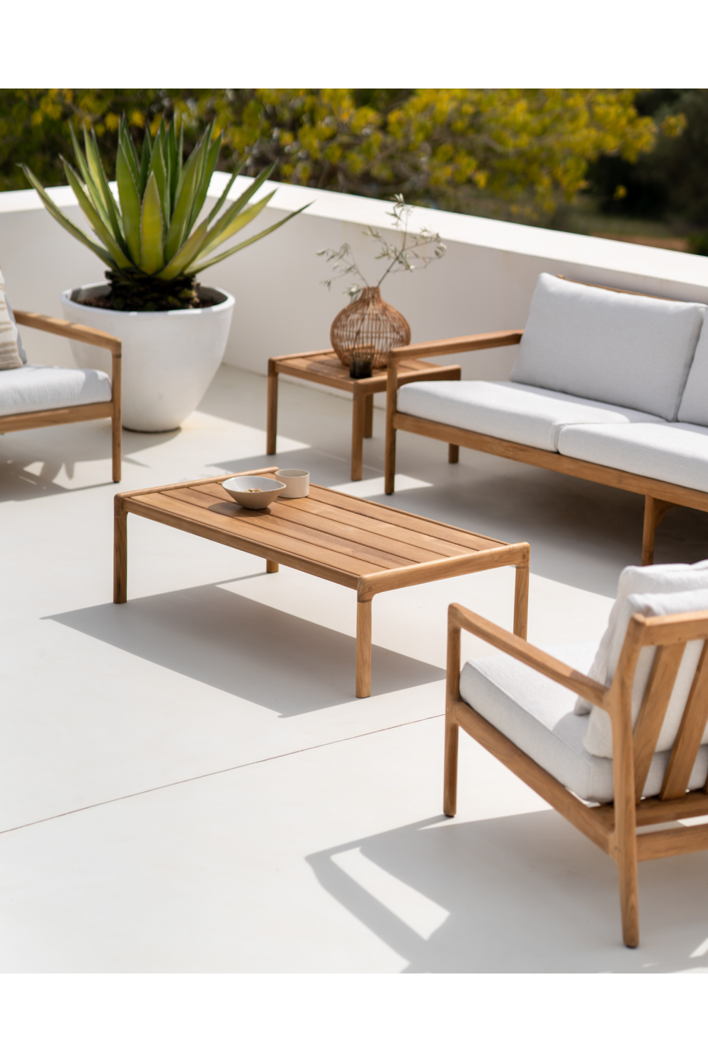   Teak Framed Outdoor Sofa | Oroa.com