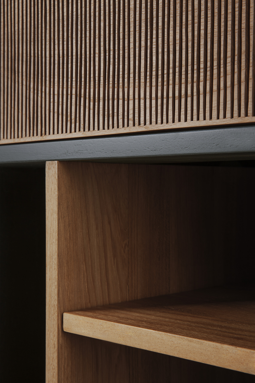   Black Teak Drawer Unit | Oroa.com