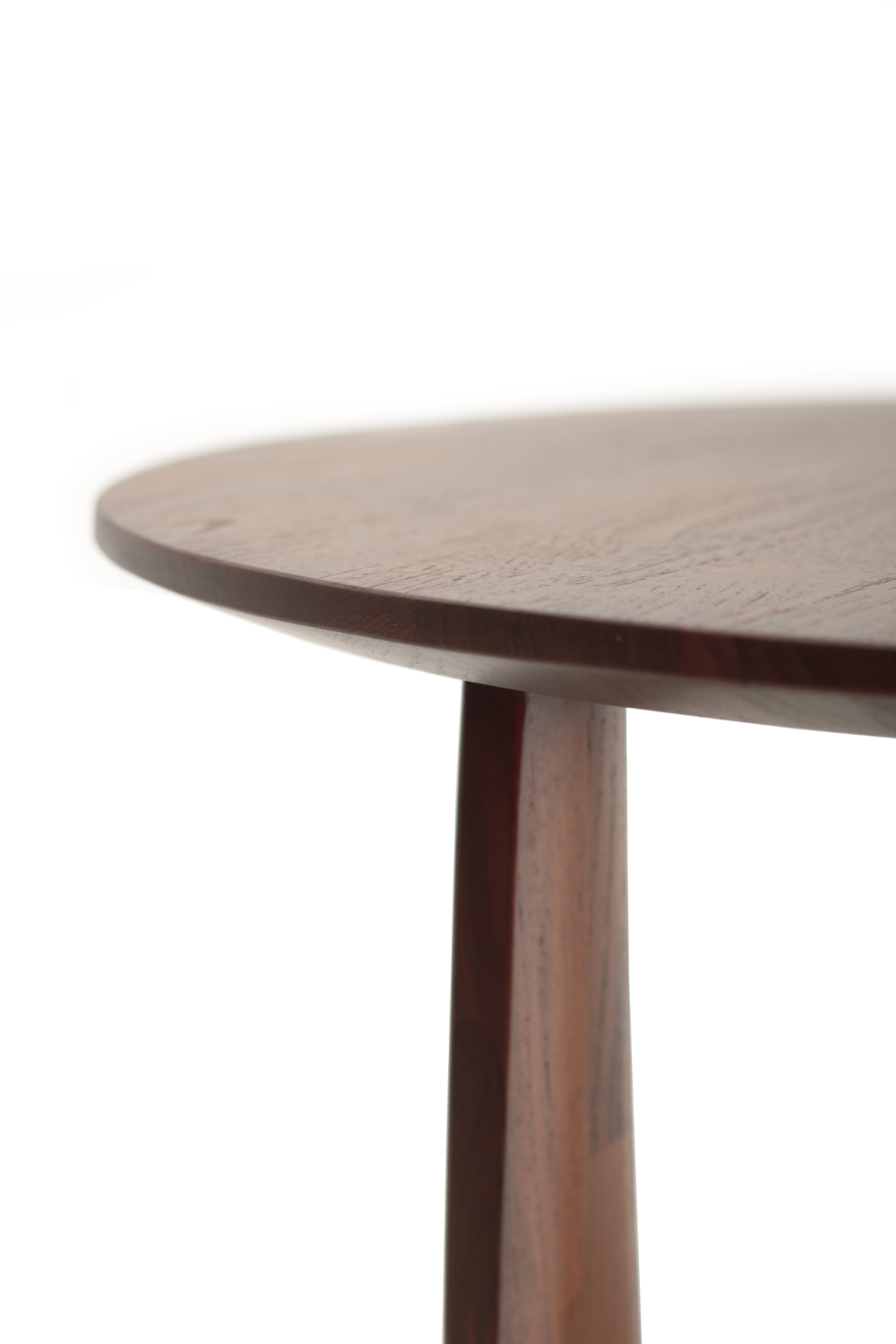  Modern Varnished Side Table | Oroa.com