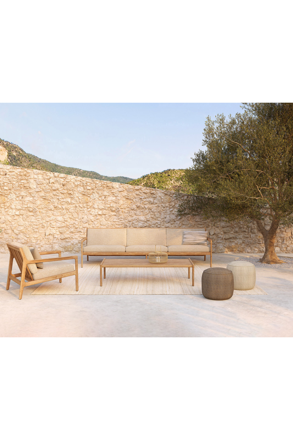   Teak Framed Outdoor Lounge Chair | Oroa.com