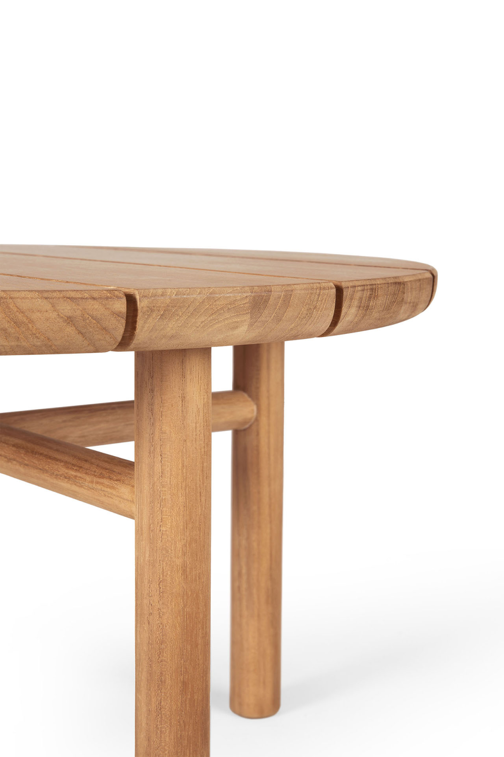   Round Slatted Outdoor Coffee Table | Oroa.com