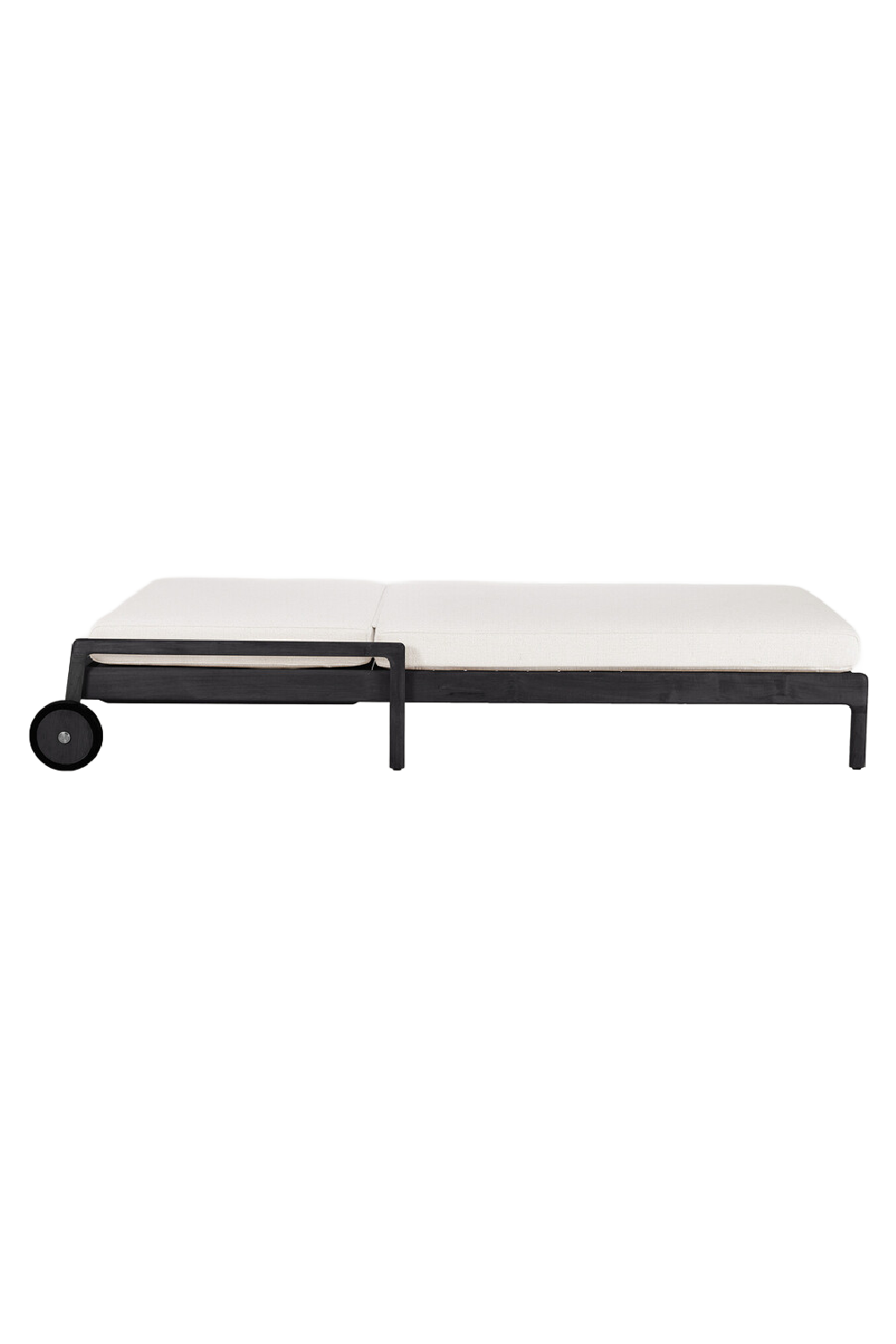  Black-Framed Outdoor Adjustable Lounger | Oroa.com