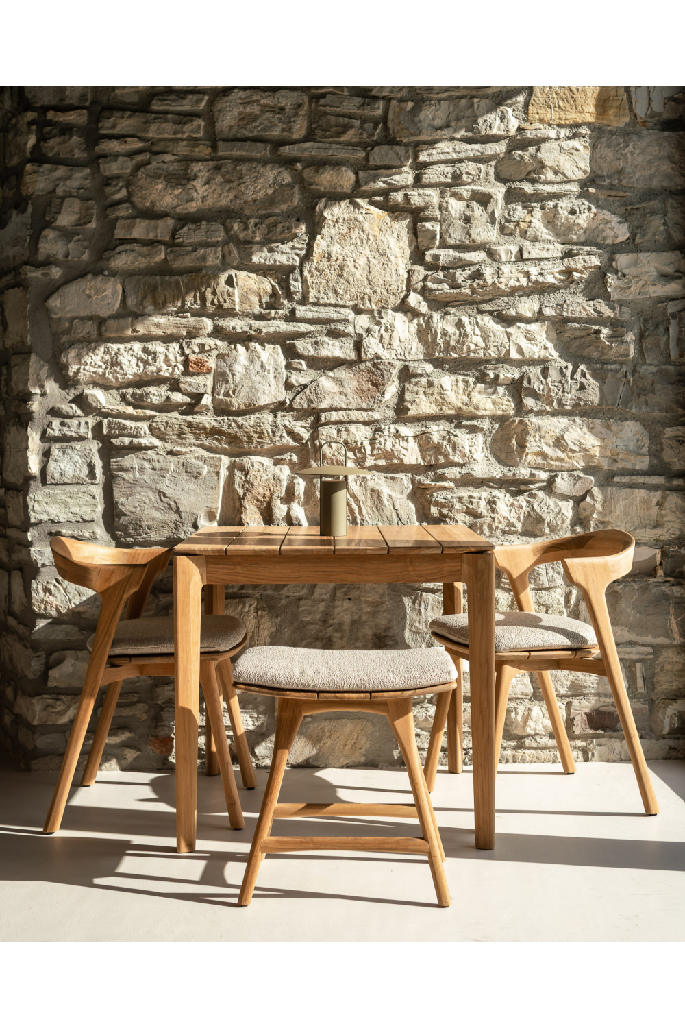   Scandinavian Outdoor Stool | Oroa.com