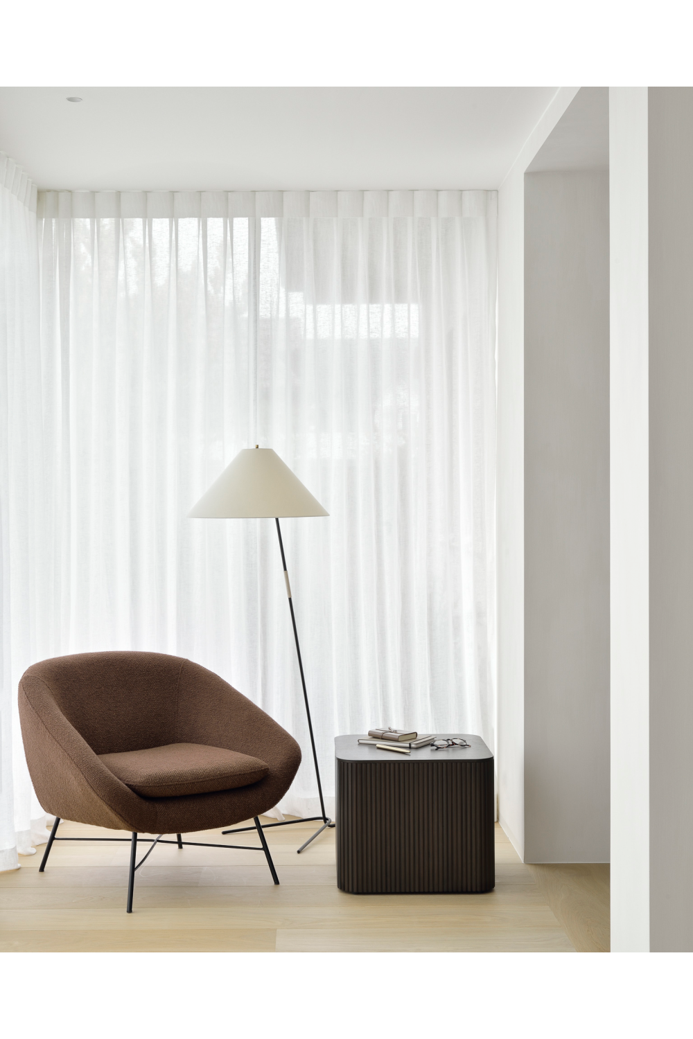   Vintage Style Lounge Chair | Oroa.com