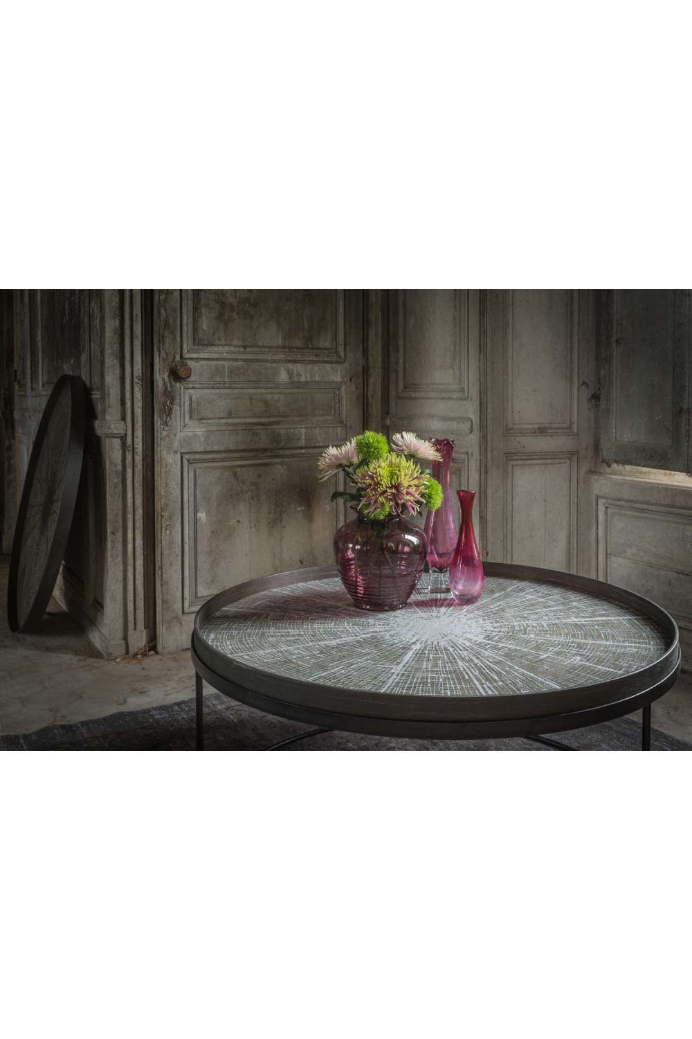   Round Tray Coffee Table | Oroa.com