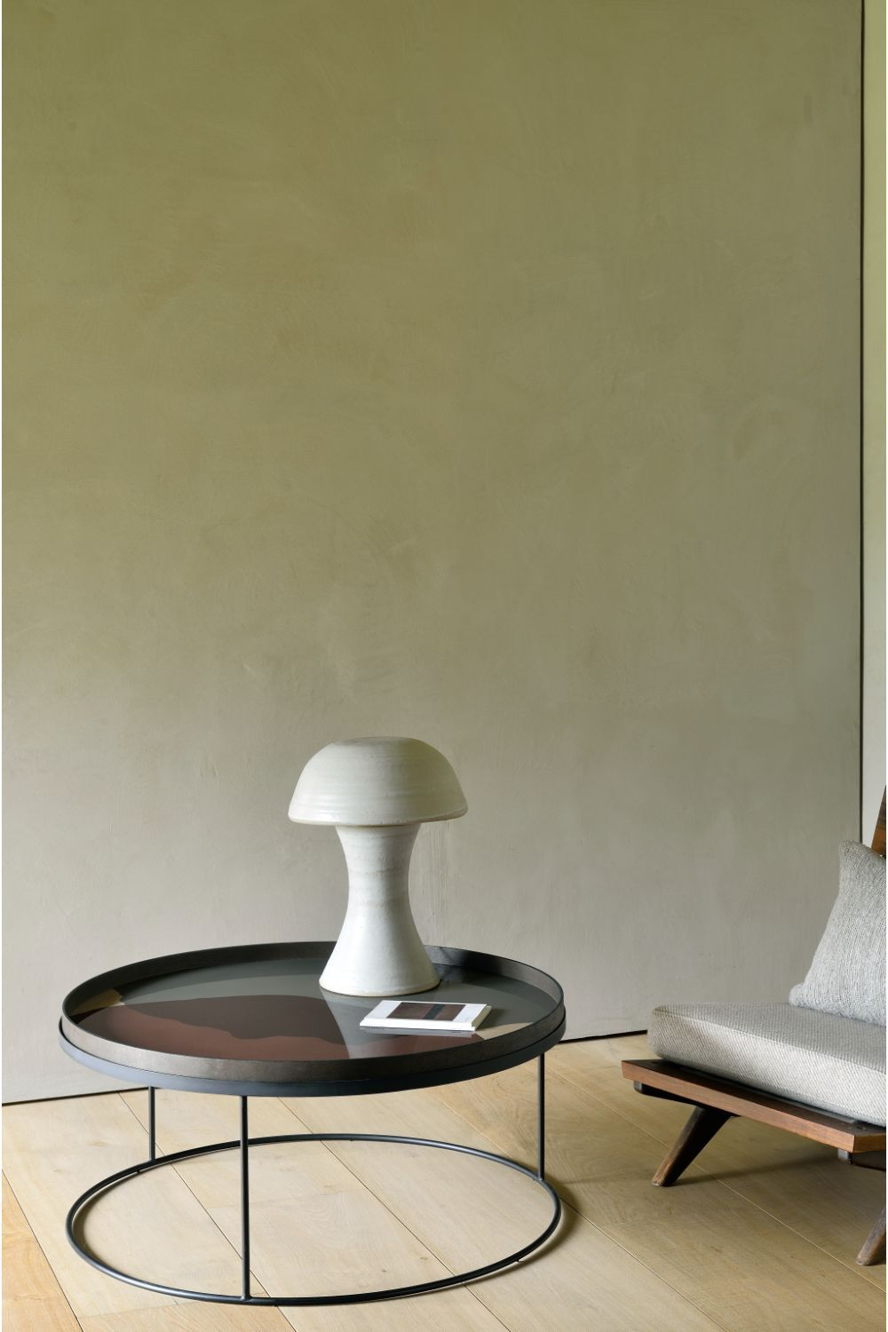   Round Tray Coffee Table | Oroa.com