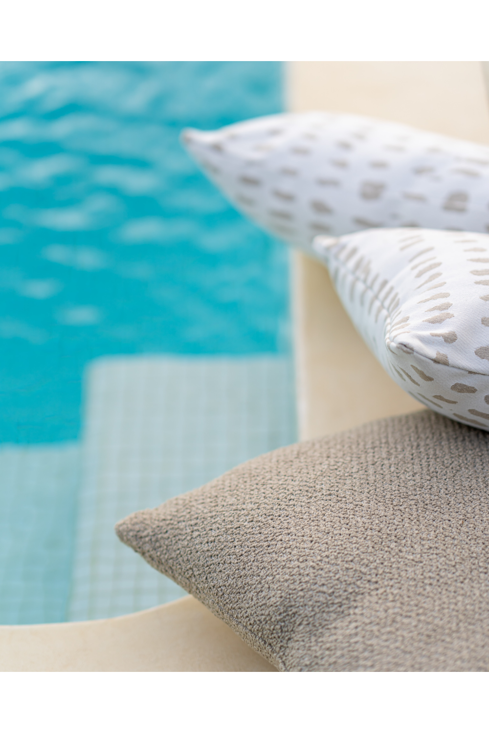   Boucle Outdoor Cushions (2) | Oroa.com