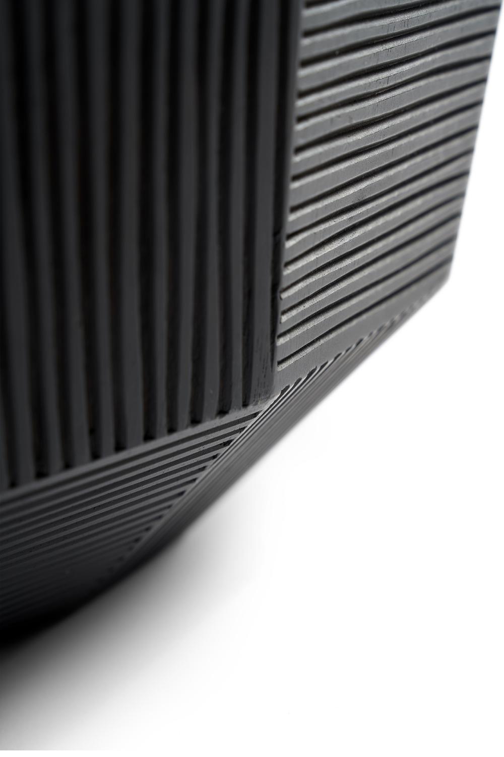   Black Mahogany Modern Bowl | Oroa.com