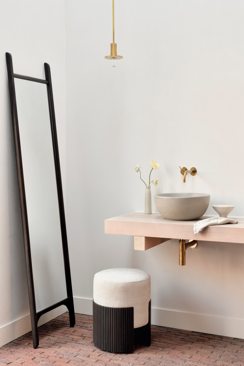   Brown Mahogany Floor Mirror | Oroa.com