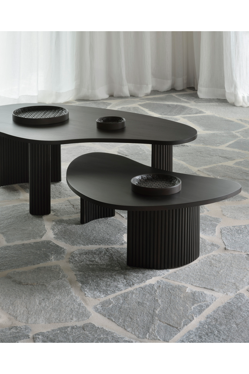   Varnished Mahogany Coffee Table | Oroa.com
