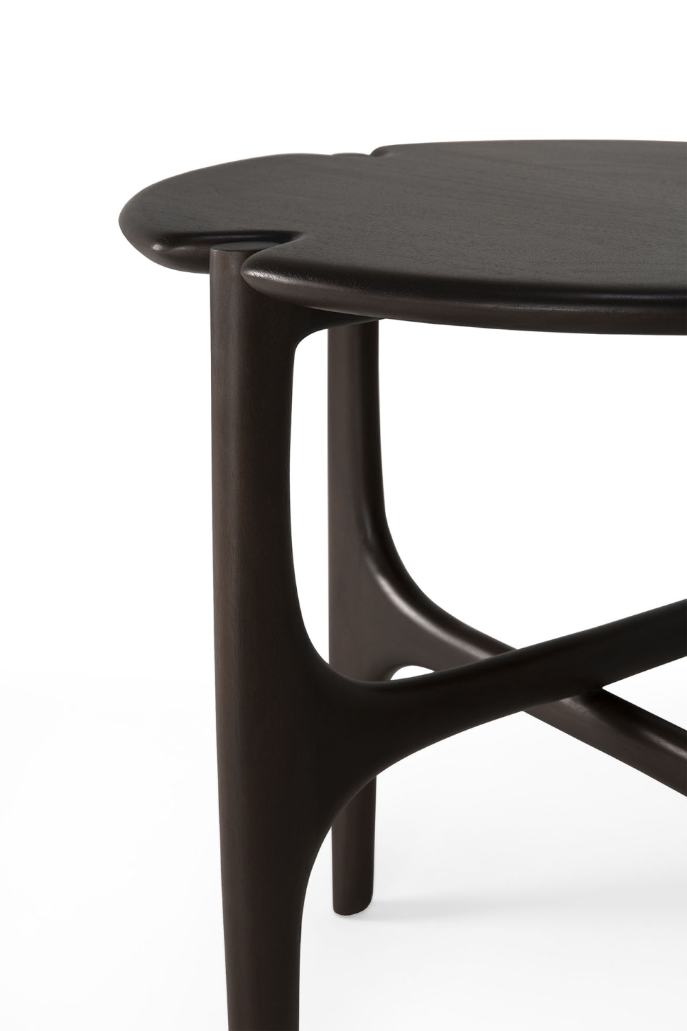   Varnished Round Side Table | Oroa.com