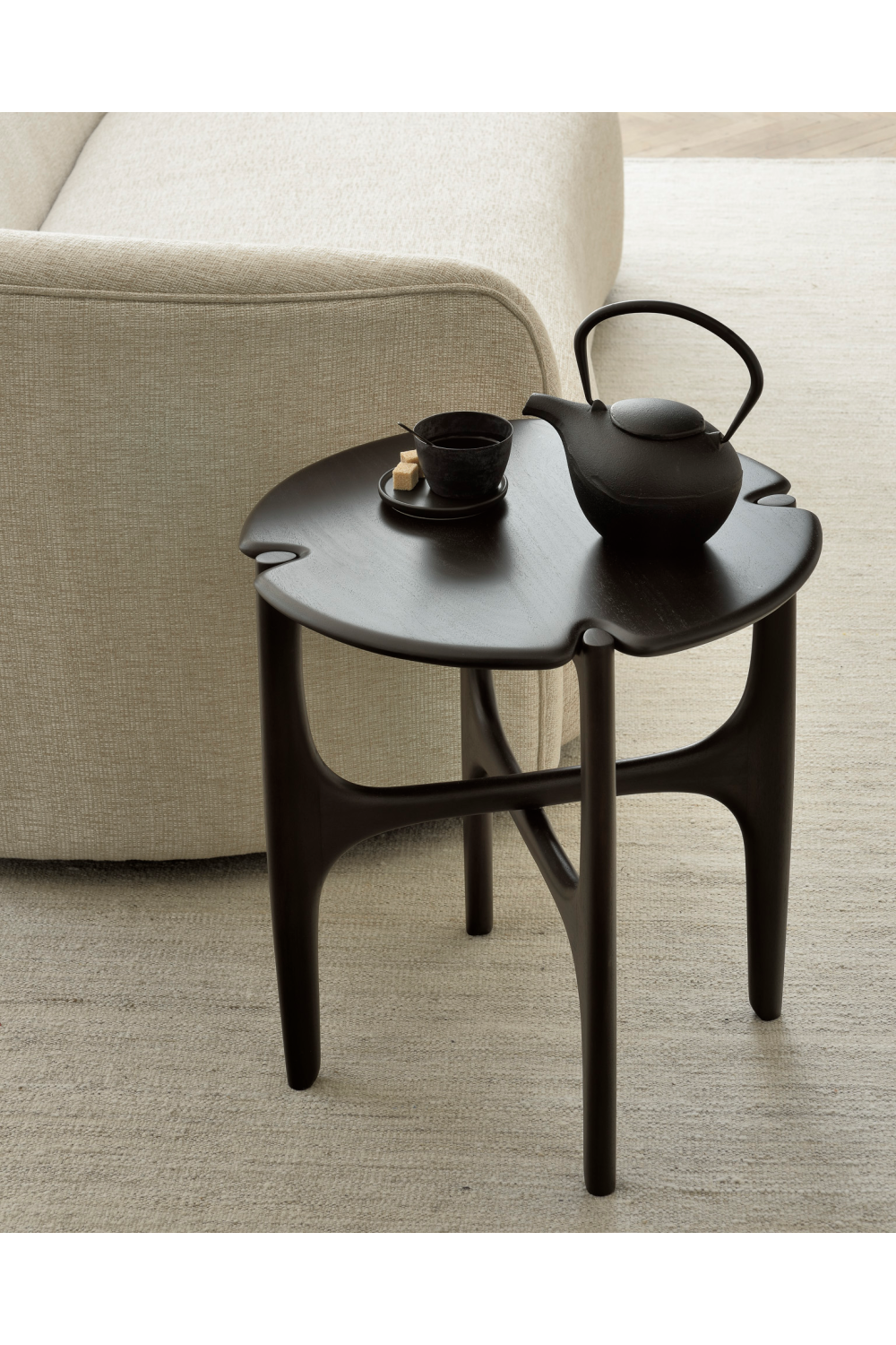   Varnished Round Side Table | Oroa.com