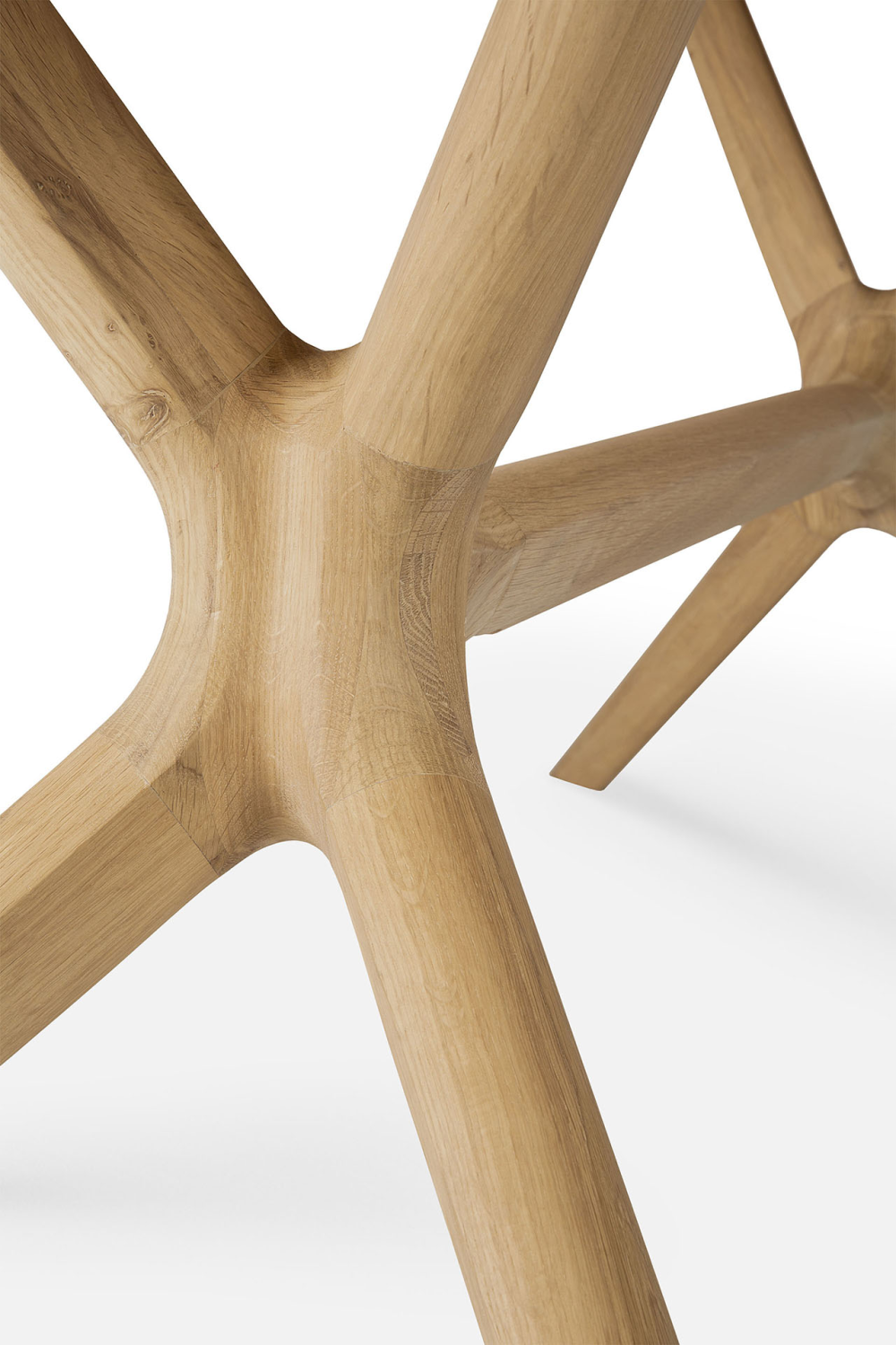   Cross Leg Oak Dining Table | Oroa.com