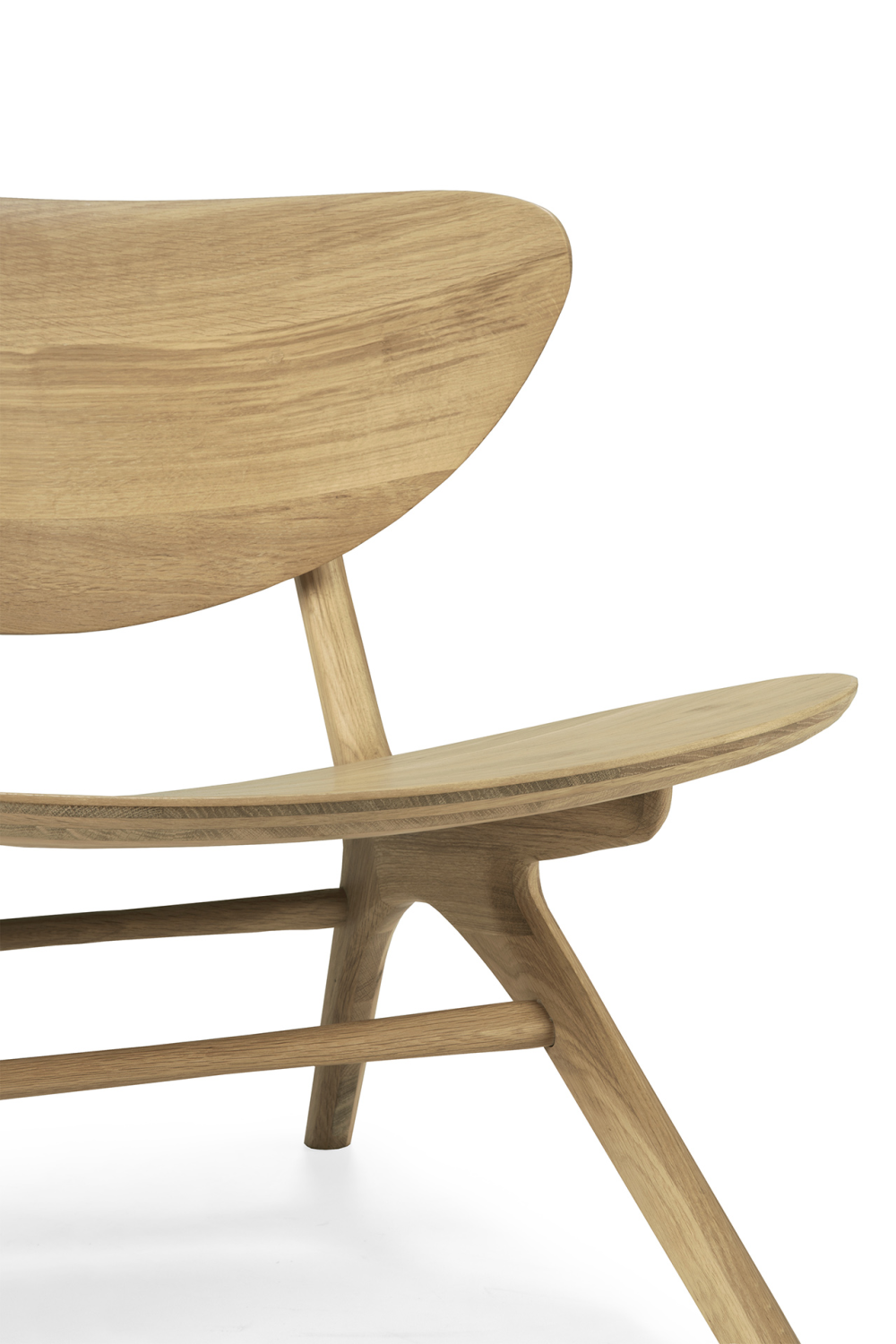   Oak Curved Lounge Chair | Oroa.com