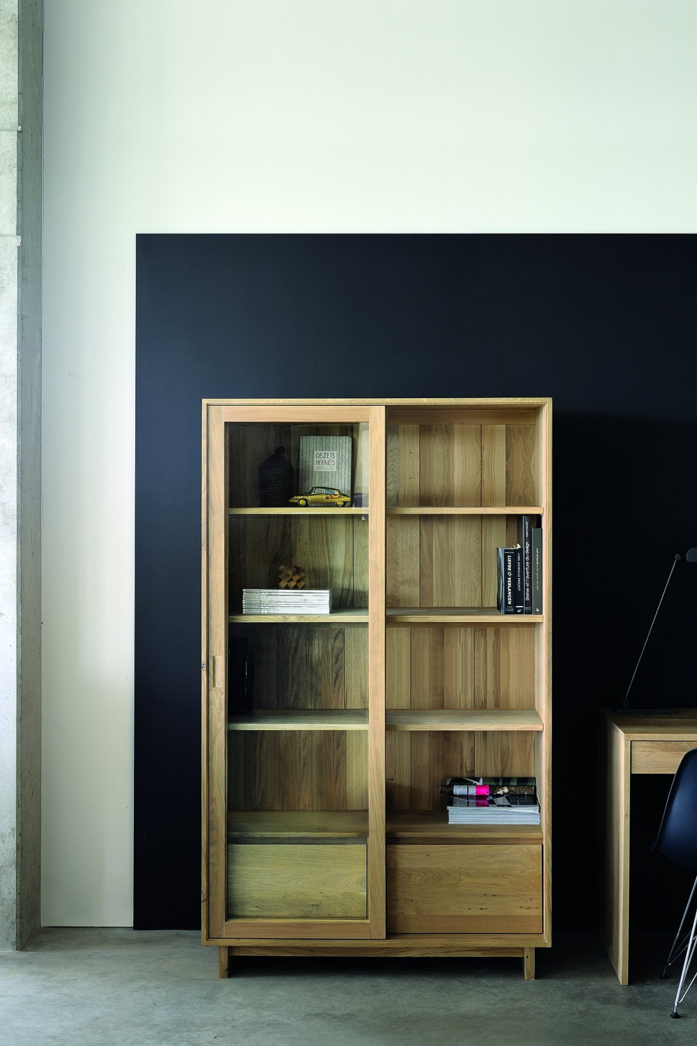   Oak Sliding Door Cabinet | Oroa.com