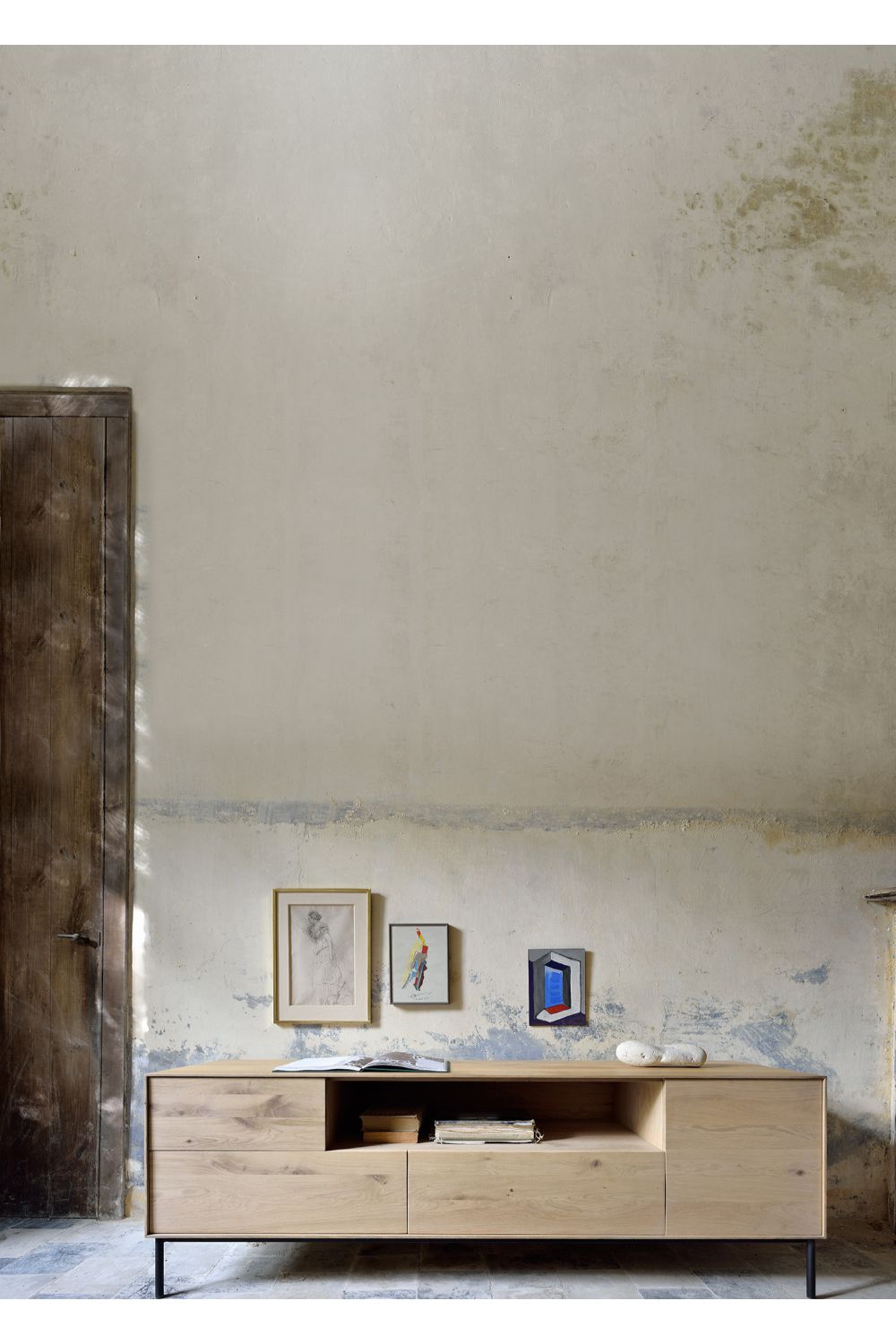   Solid Oak TV Cupboard | Oroa.com