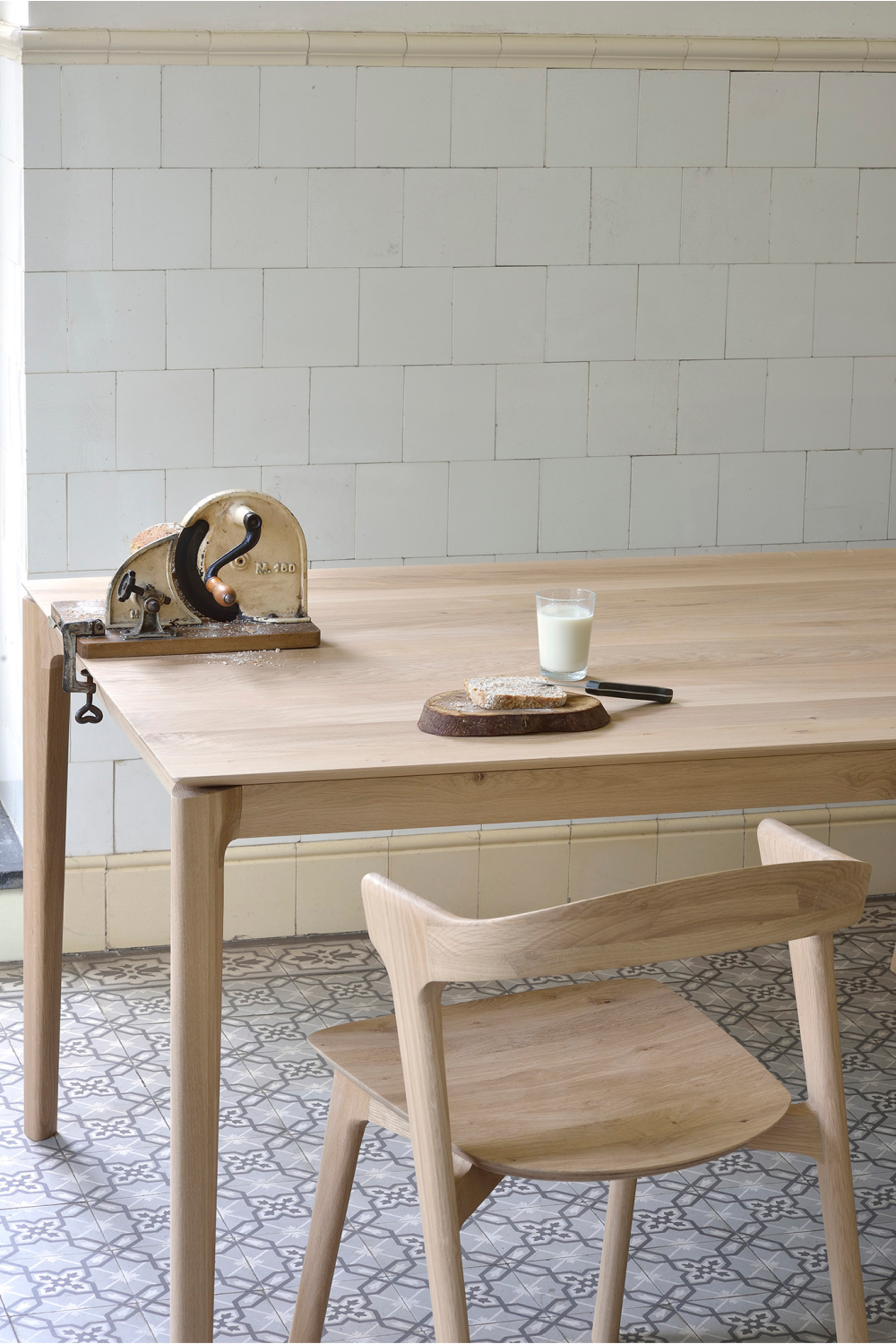   Modern Oak Dining Chair | Oroa.com