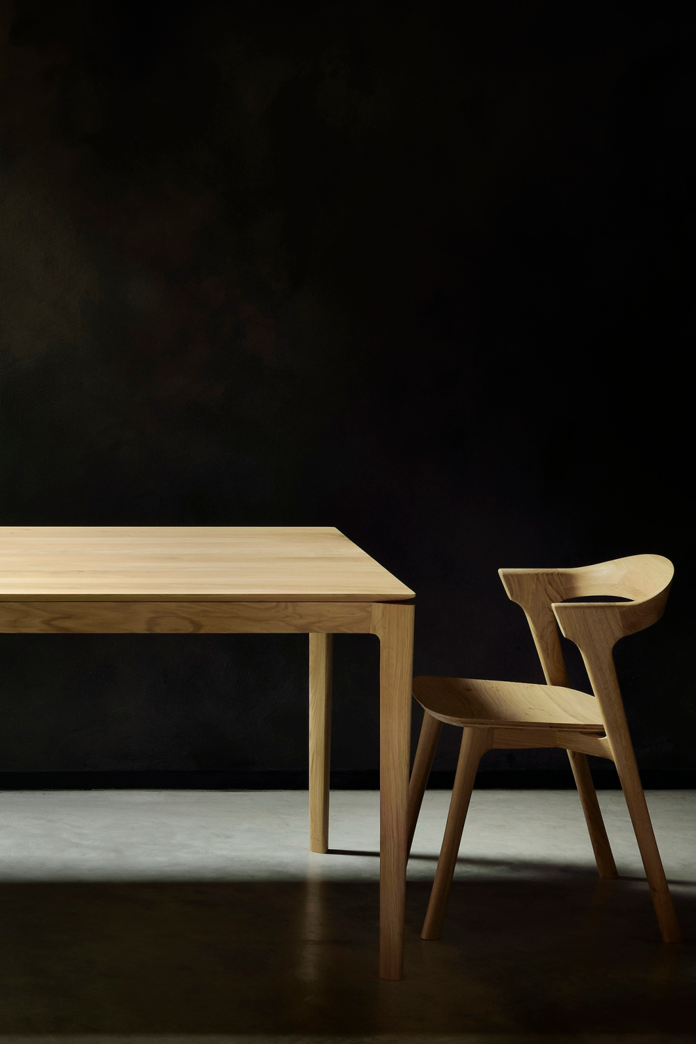   Oak Minimalist Dining Table | Oroa.com