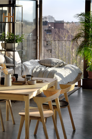   Oak Minimalist Dining Table | Oroa.com