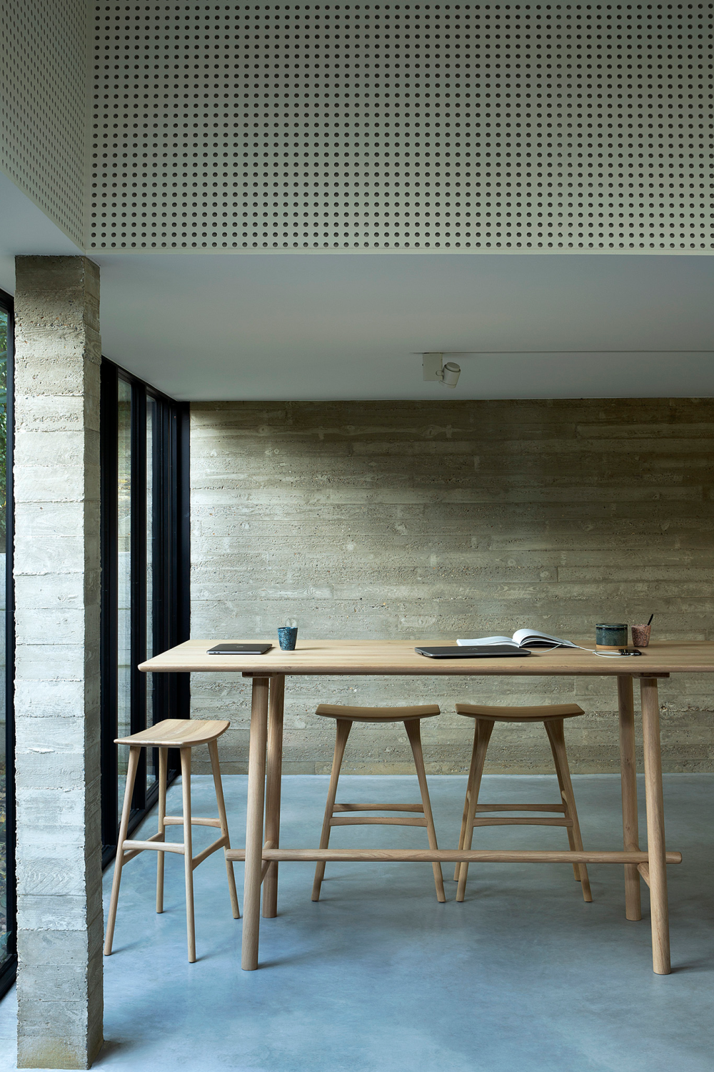   Wooden Backless Barstool | Oroa.com