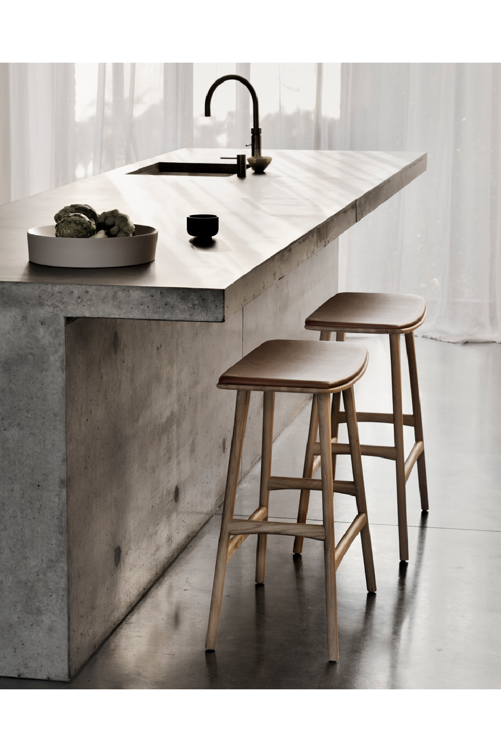   Modern Upholstered Oak Counter Stool | Oroa.com