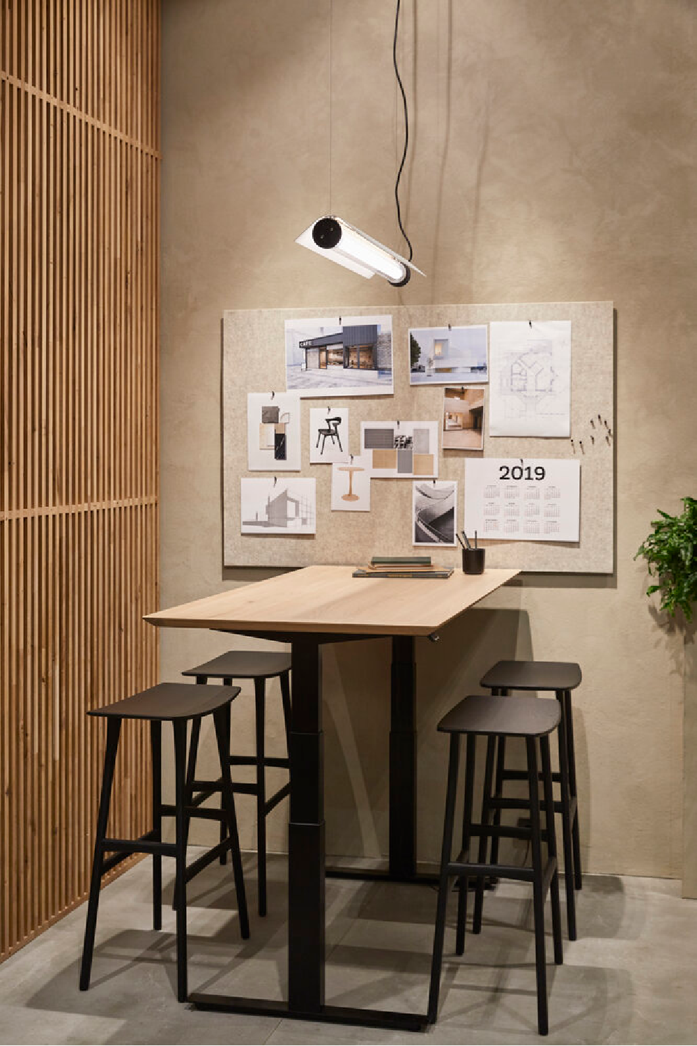   Oak Adjustable Desk L | Oroa.com
