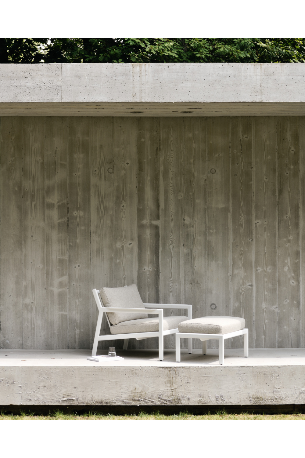   Modern Minimalist Outdoor Footstool | Oroa.com